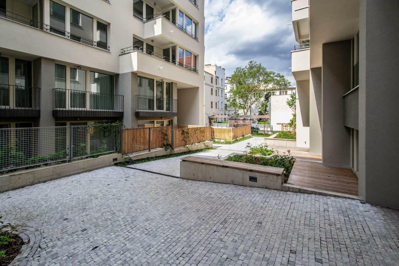Design 3Bdr Apartment In Residence, Free Parking Praga Exterior foto
