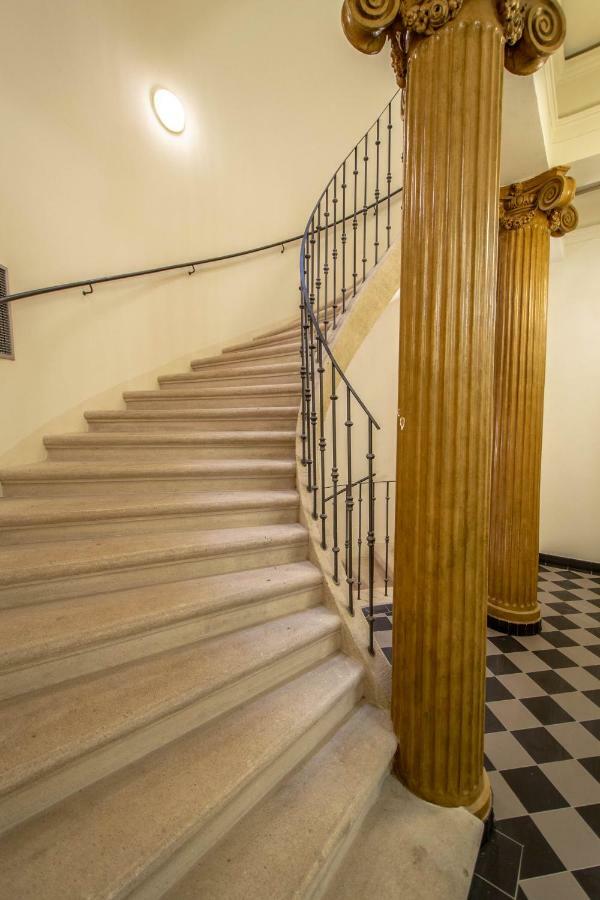 Design 3Bdr Apartment In Residence, Free Parking Praga Exterior foto
